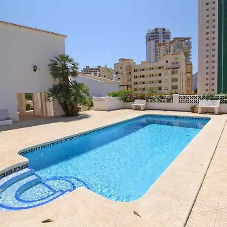 Pedro Jaime Villa *